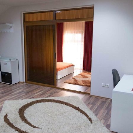 Apartmán Penthouse De Lux Oradea Exteriér fotografie