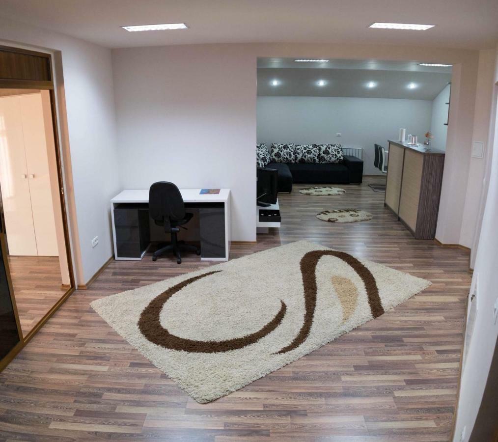 Apartmán Penthouse De Lux Oradea Exteriér fotografie